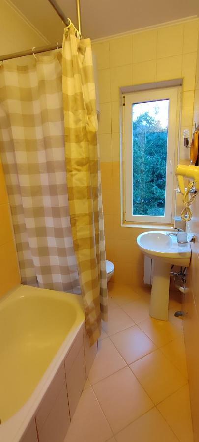 Лелеч Hotel Tatariv Eksteriør billede