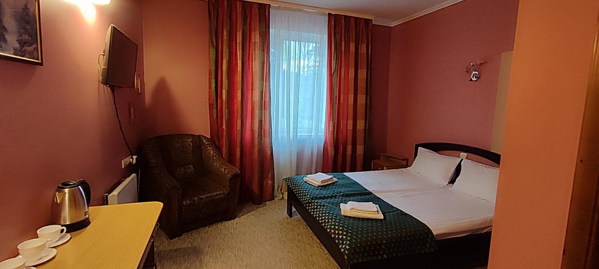 Лелеч Hotel Tatariv Eksteriør billede