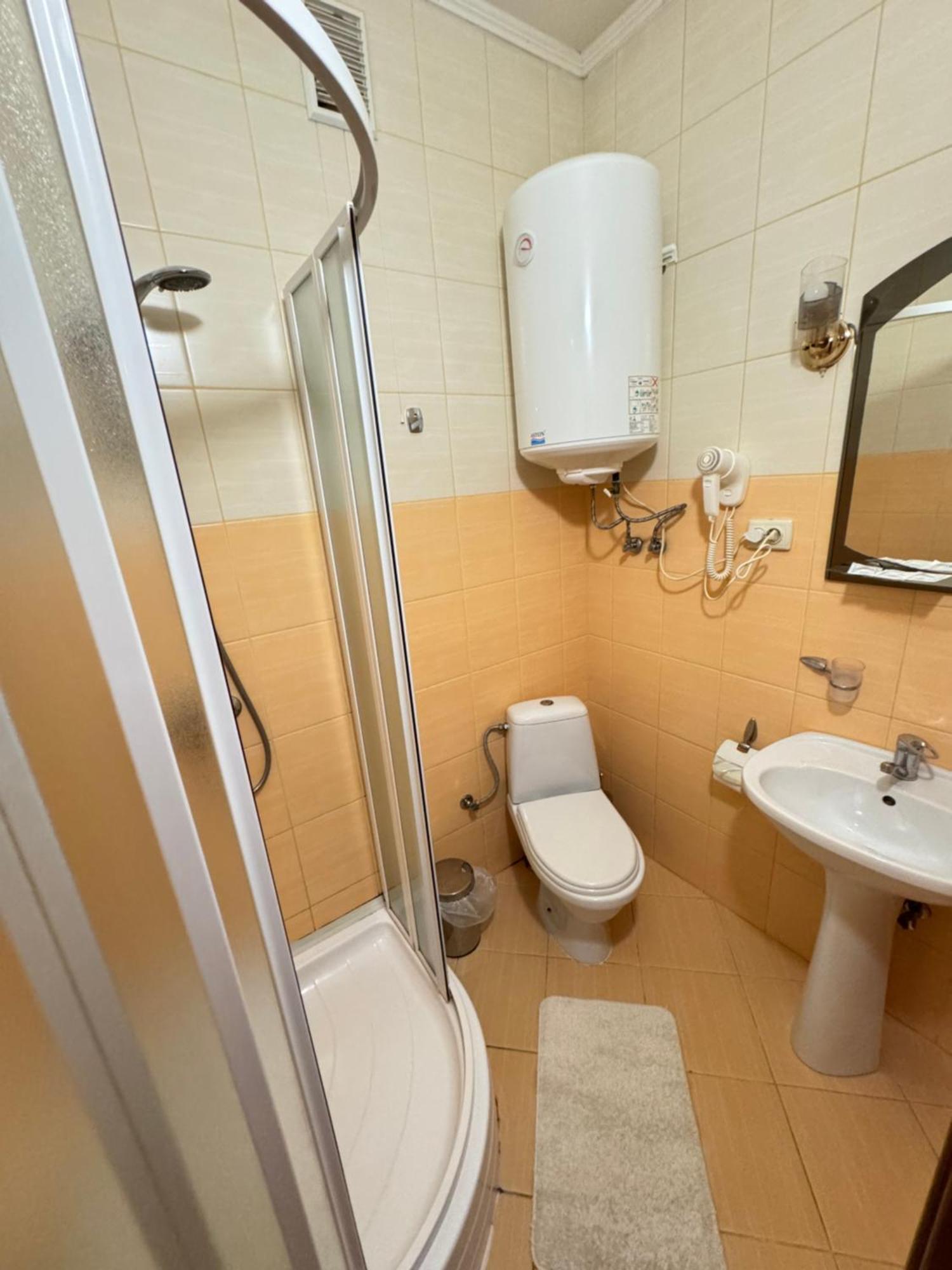 Лелеч Hotel Tatariv Eksteriør billede
