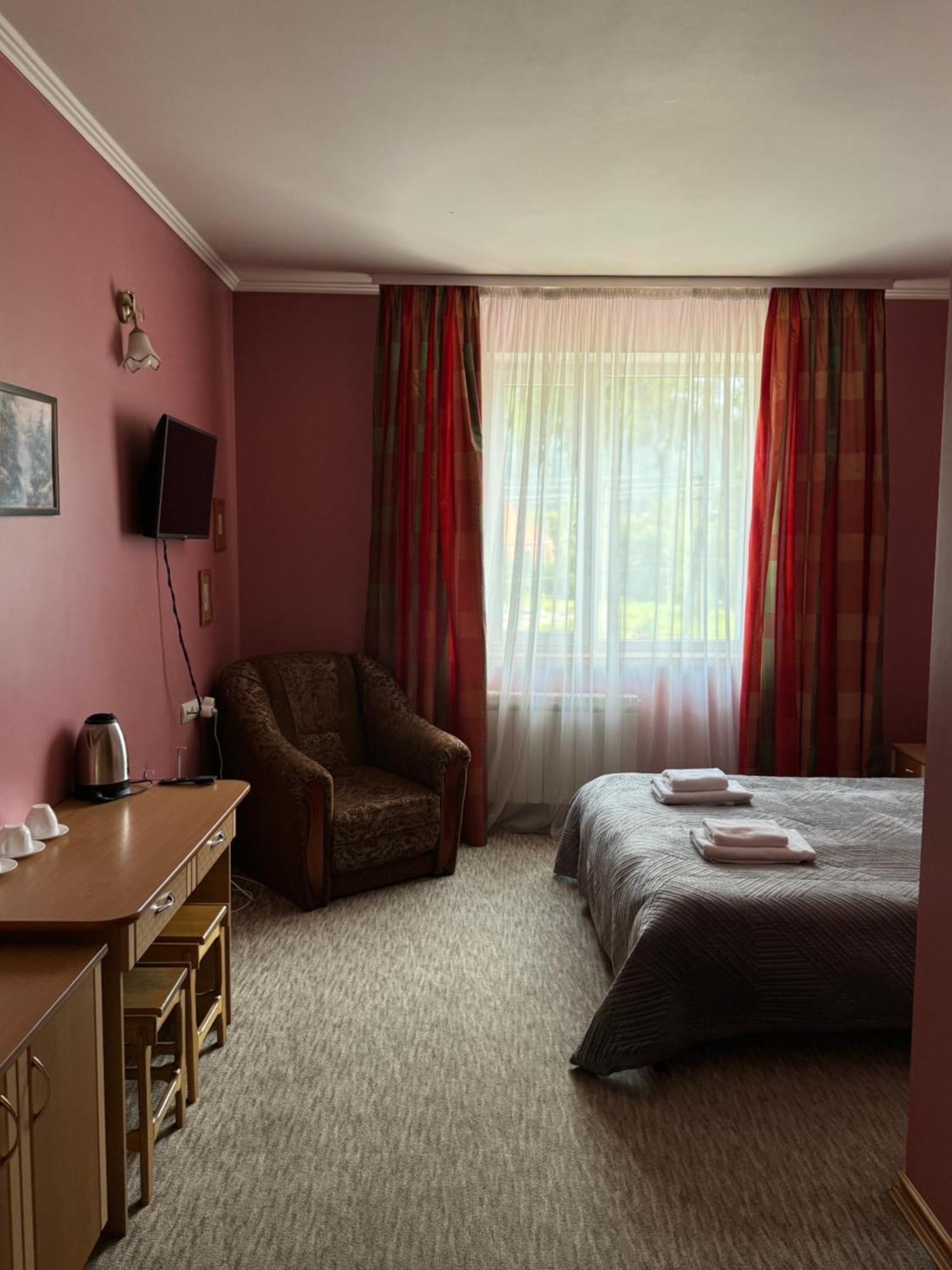 Лелеч Hotel Tatariv Eksteriør billede
